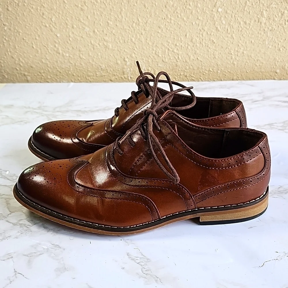 STACY Adams Dumbar Wingtip Oxford Shoes.
